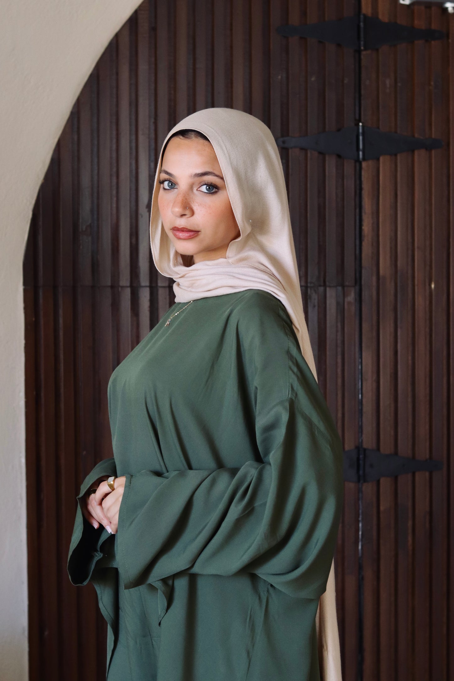 Liliana Set In Olive-Green